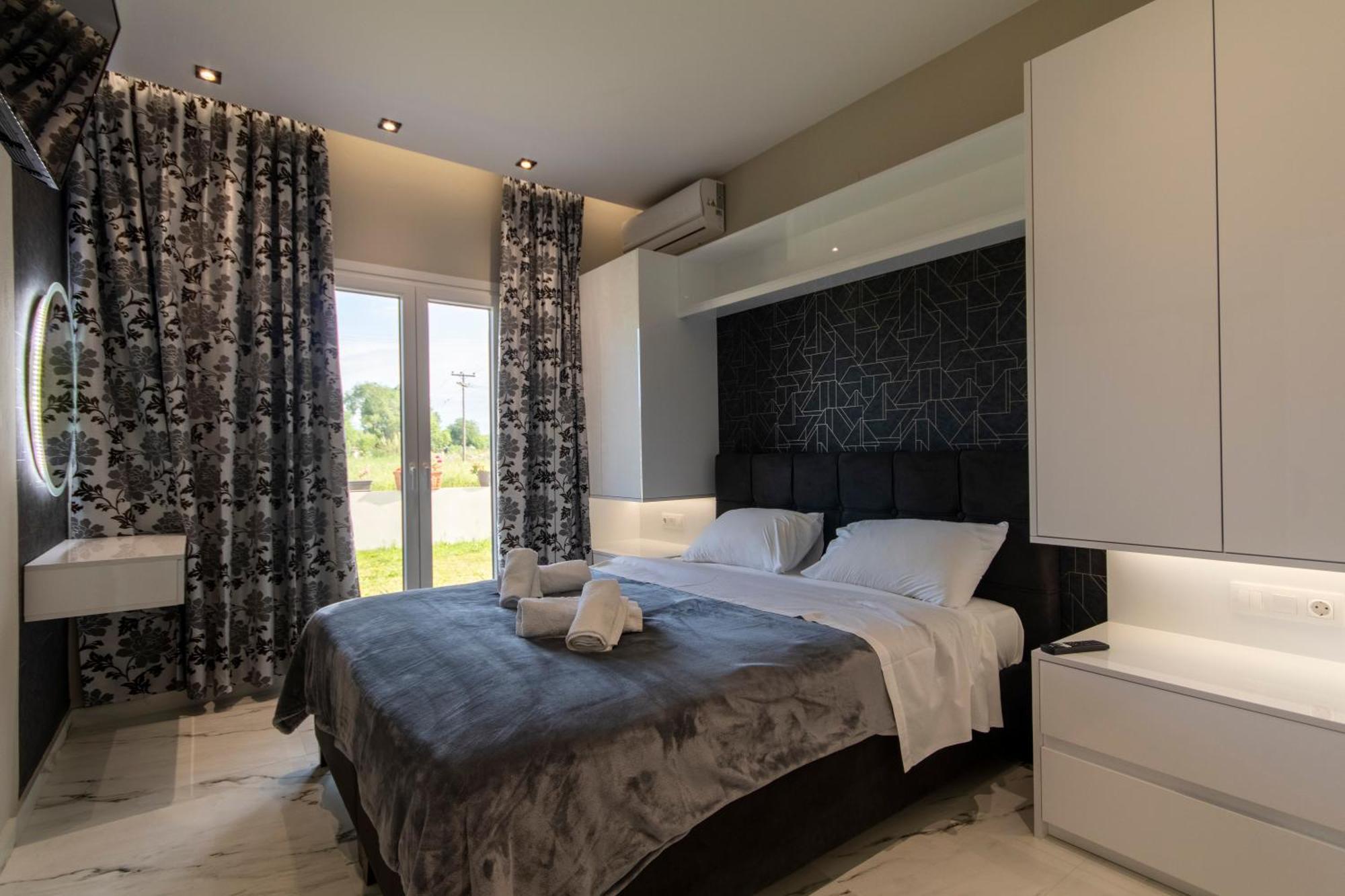 Evelina Luxury Suites In Corfu Ypsos Eksteriør bilde